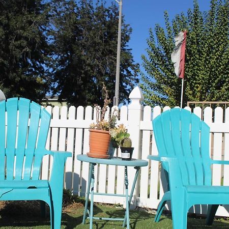 240 Usc Turquoise House Bed & Breakfast Los Angeles Dış mekan fotoğraf
